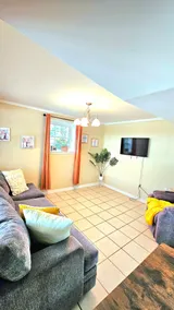 Cozy Stay| Minutes from Everything| Near I-75 - Image 3