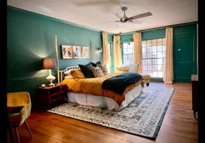 806 Yellow House Historic - Image 3