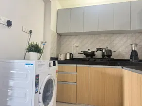 Biophilic 2BHK Mahalaxmi King Bed TV Wifi Clean - Image 5