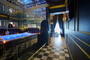 Suite • Private Jacuzzi • Movie Theater • Sedan - Image 5