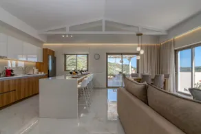 Victoria Luxury Residence - Image 2