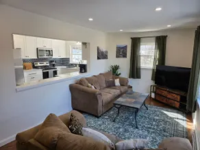 3 Bedroom House in Lancaster • Patio • Fire - Image 2