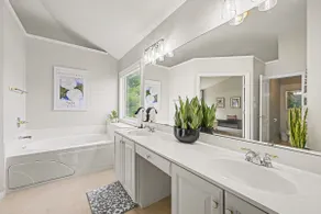 Freshly Renovated 4 Bedroom Home In Centerville OH - Image 3