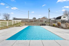 Bluegrass Bourbon Retreat/Pool/ Downtown Paris - Image 2