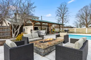 Bluegrass Bourbon Retreat/Pool/ Downtown Paris - Image 3