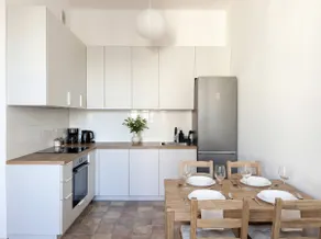 Prestigious Apartment next to the Palace of Culture - Image 3