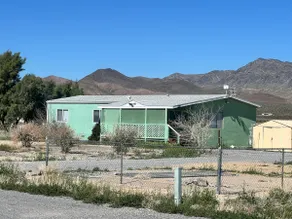 House in Pahrump sleeps 9, Death Valley - Image 2