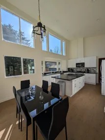 PNW Escape | Sleep 6 | Huge Yard | Near I90 Trails - Image 3