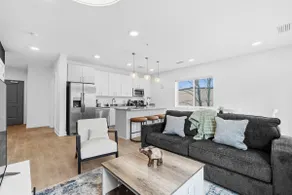 Downtown CLEV 2BR | Free Garage + Pets, W/D - Image 3
