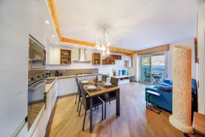 At Pier 10, apartment directly on the lake, garage, A/C - Image 2