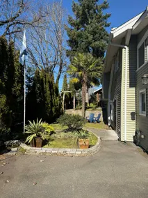 Cozy 4BR House Perfect for Families in West Seattle - Image 5