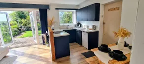 Innage Hideaway- Central Kinver Village - Image 3
