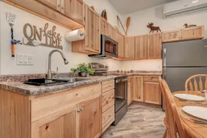 Newly Built 3BD 2BTH| Kid+Pet Friendly|Sleeps 7 - Image 3