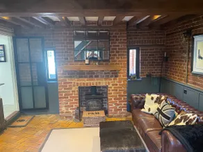 Lovely Grade II Property walkable to Gosfield Hall - Image 3