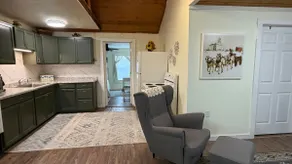 Nana's Nauvoo Cottage - Image 4