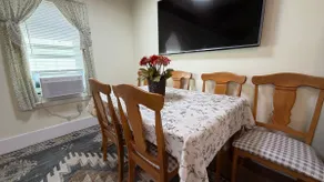 Nana's Nauvoo Cottage - Image 3