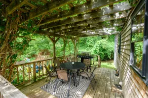 1 min walk to private dog-friendly beach! - Image 4