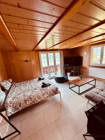 Chalet Luna - Lake Apartment by Lake Brienz - Image 2