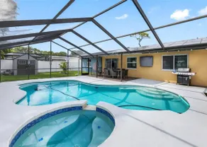 Private Pool Villa | 3BR | Sleeps 7 | Central CW - Image 2