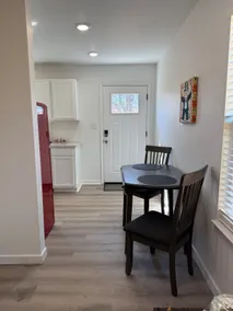 Cozy Portland Ave Hideaway - Image 2