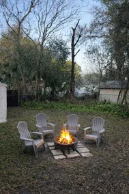 Family Coffee House, Pet Friendly & Private Yard - Image 4
