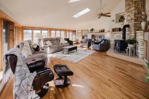 Driftless Prairie Hideaway - Image 4
