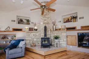 Driftless Prairie Hideaway - Image 5