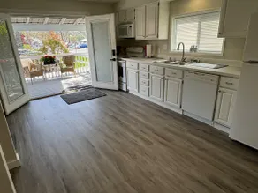 Spacious downtown oasis, free parking & laundry - Image 4