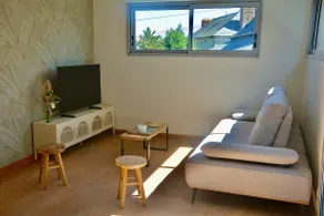 3-bedroom apartment with terrace & parking / Laval and Château-Gontier - Image 3