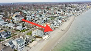 Walnut Beach Luxury House: Steps to Private Beach - Image 3