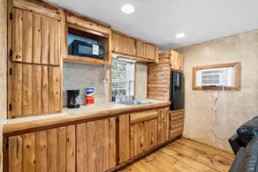 Lake Escape for Two – Jacuzzi & Fire Pit - Image 4