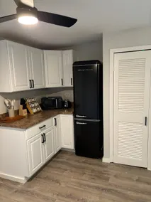 Modern Oneida Lake Cottage - Image 4