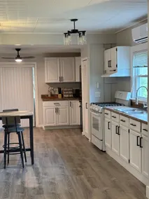 Modern Oneida Lake Cottage - Image 3