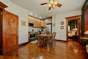 Victorian Antique One Bedroom Unit + Bonus Sunroom - Image 4