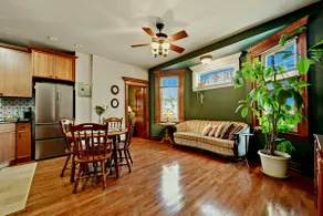 Victorian Antique One Bedroom Unit + Bonus Sunroom - Image 3