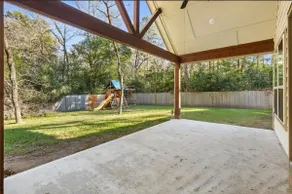 Enjoy a modern, fully furnished 4-bedroom home - Image 2