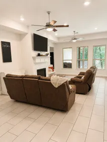 Enjoy a modern, fully furnished 4-bedroom home - Image 4