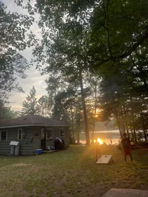 The Lazy Fox Lakefront Cabin Getaway - Image 3