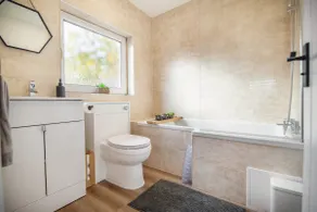 Golden Luxury Retreat 2 Bath Parking 16PPL - Image 4