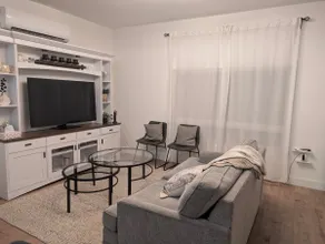 Jeff's Place - Image 3