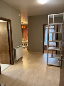 Apartment with its own parking and secure access. - Image 3