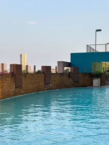 Nordic Minimal 3BR with Tub Near Impact Arena DMK Airport - Image 2