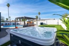 Piece of Paradise - Pool Games Fire Pit Hot tub - Image 3