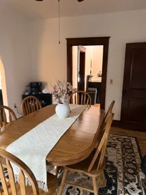Cozy 4 bedroom Getaway, close to trails - Image 2