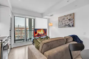 Refined 2BR near Queen Street and Allan Gardens - Image 2