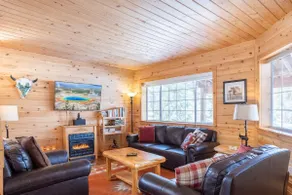 Everpine Retreat+HotTub+WiFi+AC - Image 2