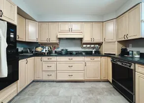Star Lane garden apartment with pool - Image 5