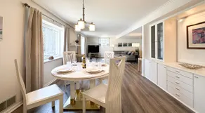 Star Lane garden apartment with pool - Image 4