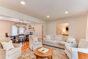 Renovated, Charming! 12 min to Med. Dist, 5 beds! - Image 2