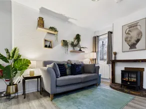 Cosy Woodland Cottage | Sea Views & Beach Access - Image 5